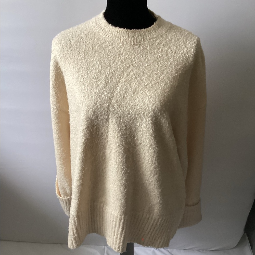 E Fan long sleeve pullover pullover sweater